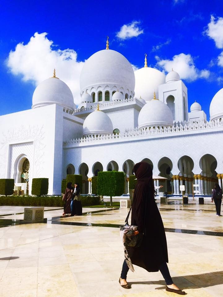 Abu Dhabi, UAE photo 3